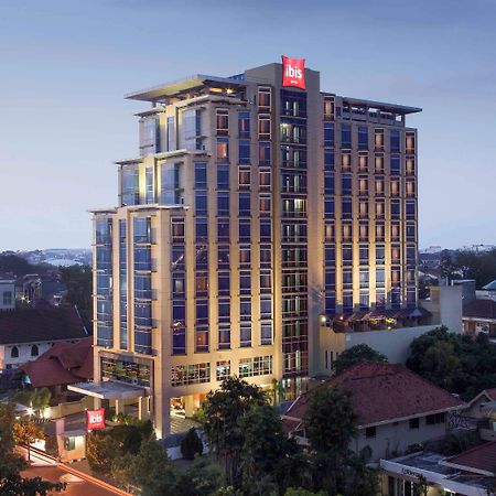 Hotel Ibis Semarang Simpang Lima Bagian luar foto