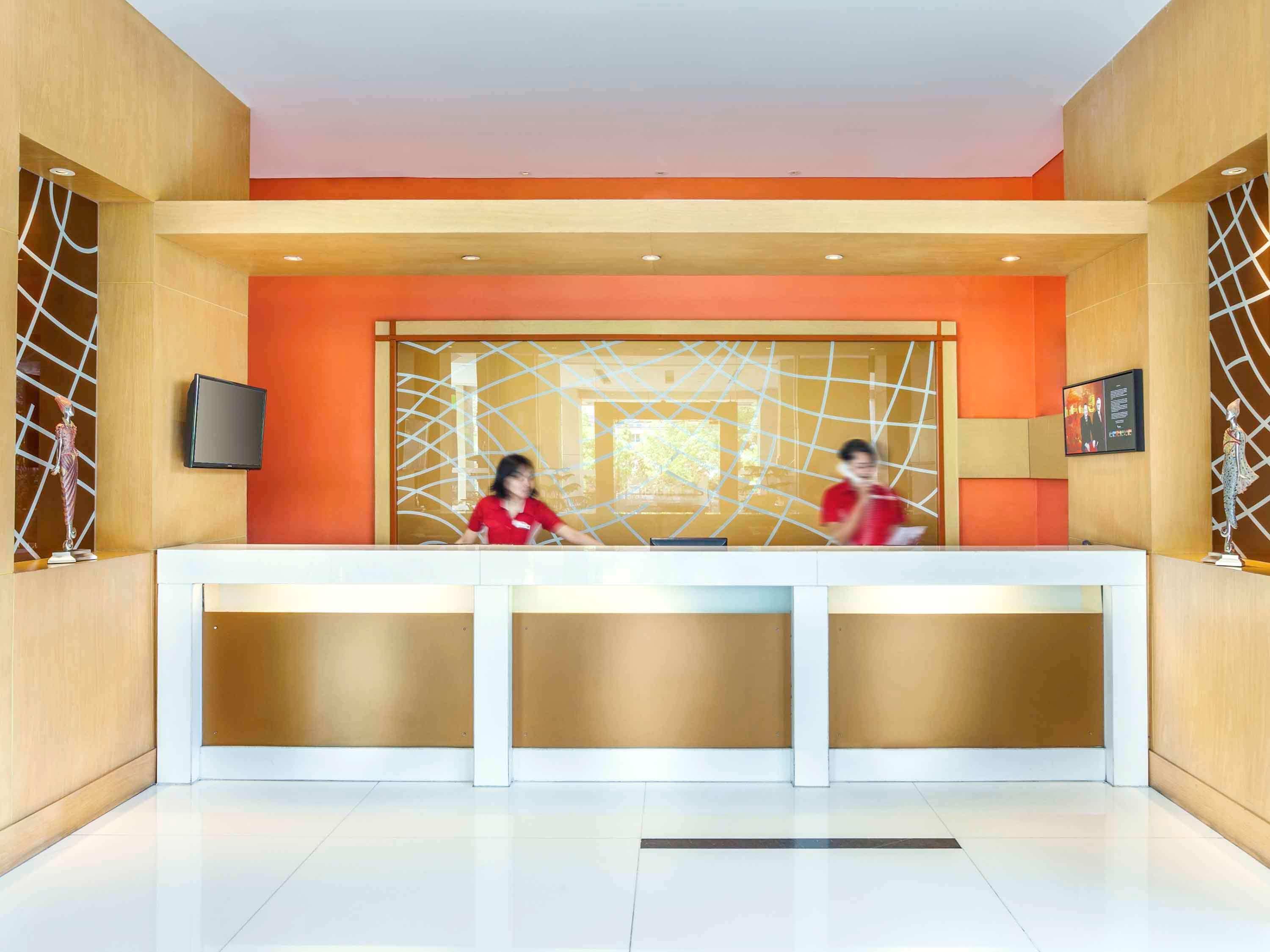 Hotel Ibis Semarang Simpang Lima Bagian luar foto