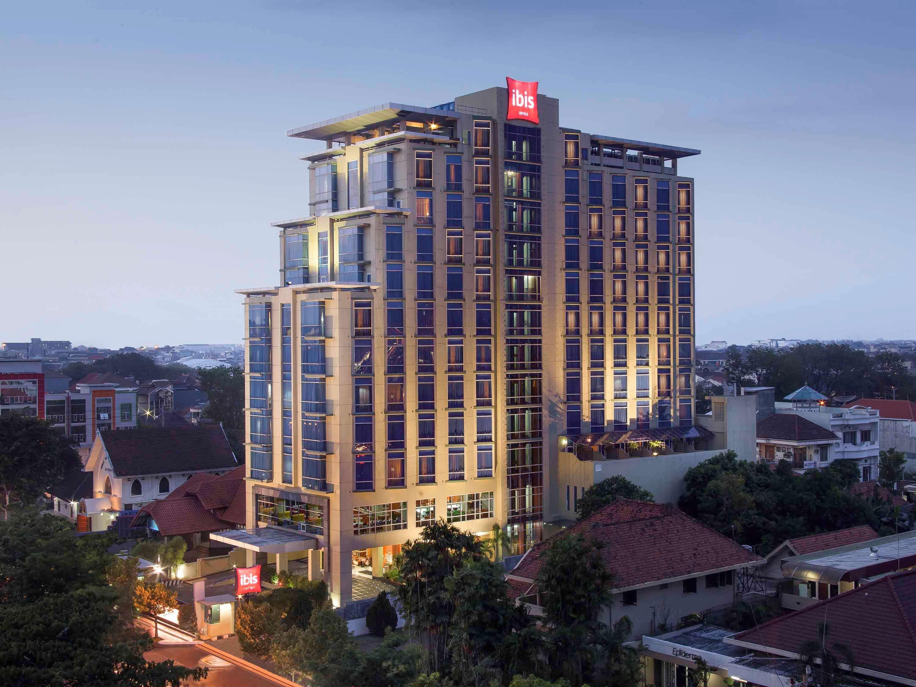 Hotel Ibis Semarang Simpang Lima Bagian luar foto